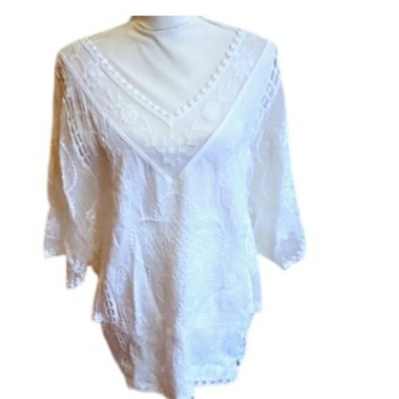 Kindred Design Lace and Embroidery White 3/4 Sleeve Top in Size S-M - Picture 1 of 5